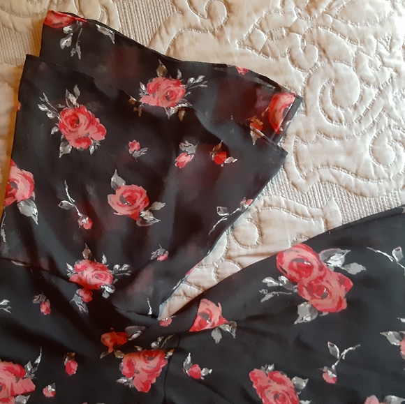 Lane bryant black floral blouse 14/16 - Picture 3 of 5
